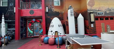 Superior House, Resort View | Children’s area