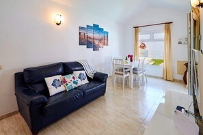 Villa Los Arcos - Lounge - Villa Los Arcos - Canarian Charm by Villas Now (Playa Blanca)