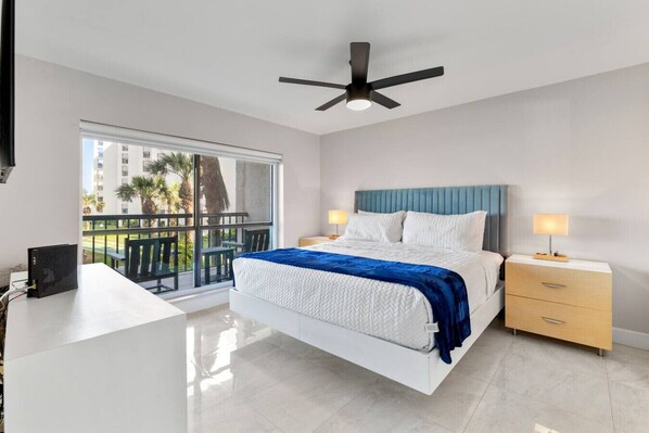 Room - Serene Oceanview Haven Designer Coastal Living (South Padre Island)