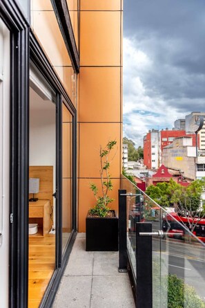 Exterior detail - OH | Amazing 1BR Roma Nte w/ balcony, AC & Rooftop (Mexico City)