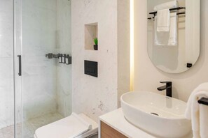 Hair dryer - OH | Amazing 1BR Roma Nte w/ balcony, AC & Rooftop (Mexico City)