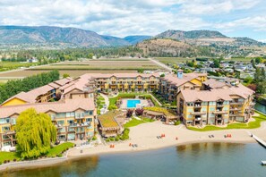 Exterior - Lakeside Retreat on West Kelowna`s Wine Trail (West Kelowna)