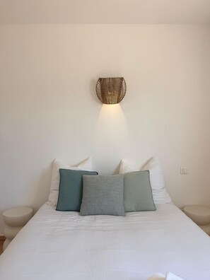 4 bedrooms, iron/ironing board, travel cot, WiFi - Villa Romarin - Family home in the heart of the southern Mediterranean (Narbonne)