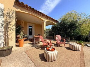 Terrace/patio - Villa Romarin - Family home in the heart of the southern Mediterranean (Narbonne)