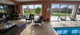 Villa with indoor pool 150m from the beach