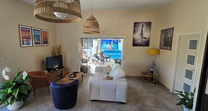 Villa with indoor pool 150m from the beach