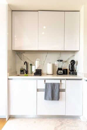 Fridge, microwave, oven, stovetop - OH | Amazing Loft Roma Nte w/ AC (Mexico City)