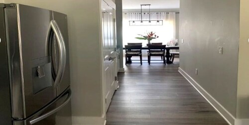 Fully Equipped Modern 4BR in the Heart of Minneapolis