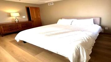 WiFi, bed sheets