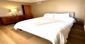 WiFi, bed sheets