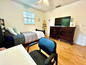 4 quartos, ferros/tábuas de passar roupa, Wi-Fi, roupa de cama