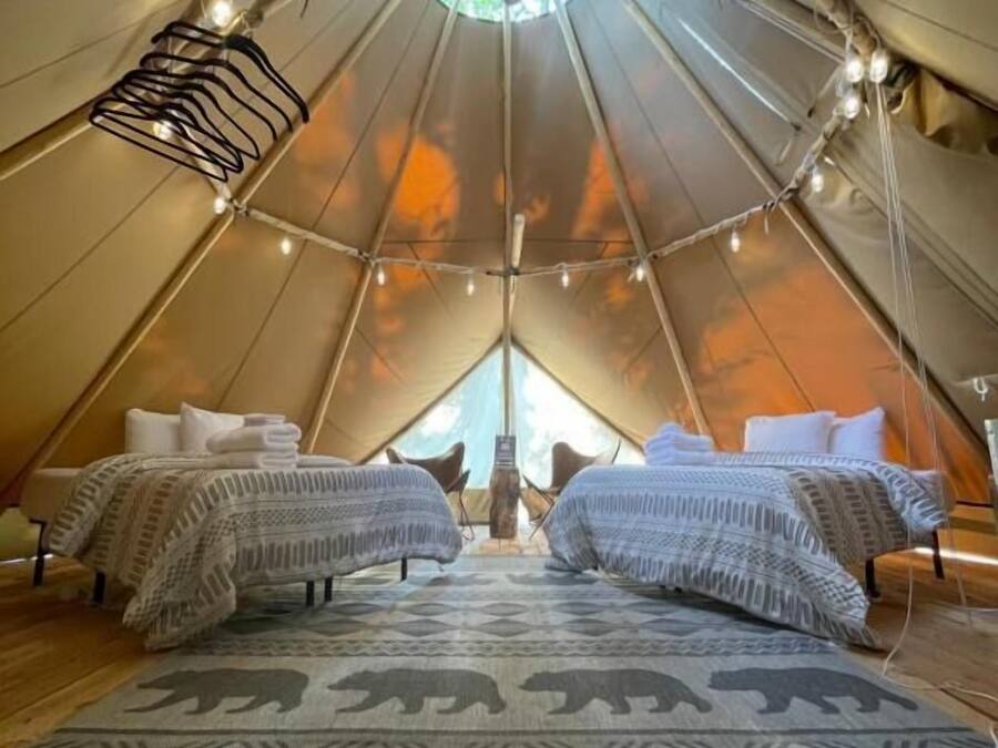 Tent, 2 Double Beds