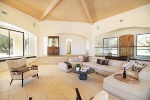 Interior - Estate at Laetitia Winery + Pool,Hot Tub,Sleeps 14 (Nipomo)