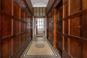 Interior - Elegant South Kensington Duplex 4-Bed Luxury Stay (London)