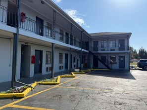 บริเวณภายนอก