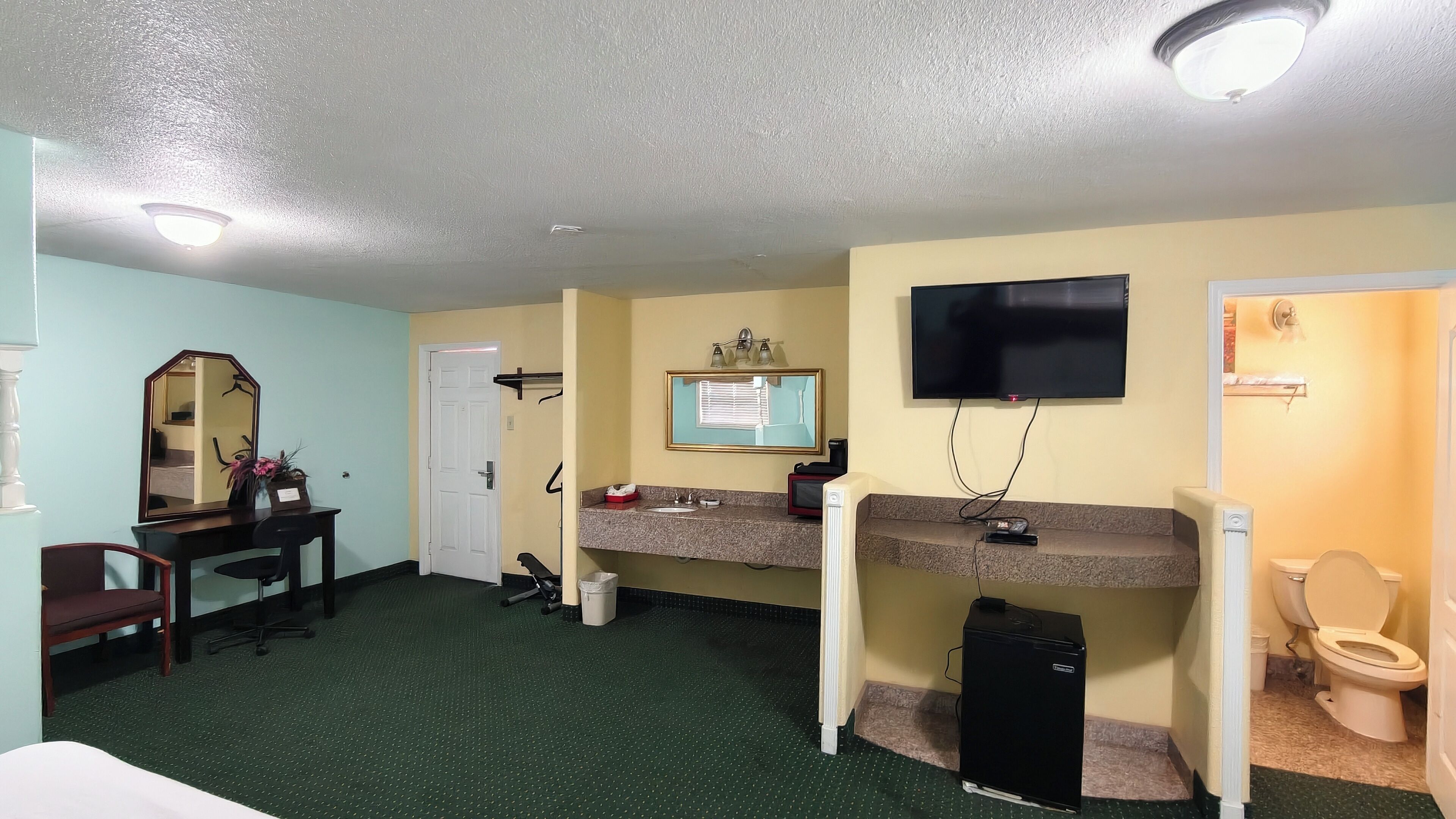 Suite, Non Smoking (2 King Beds & Sofa Bed)