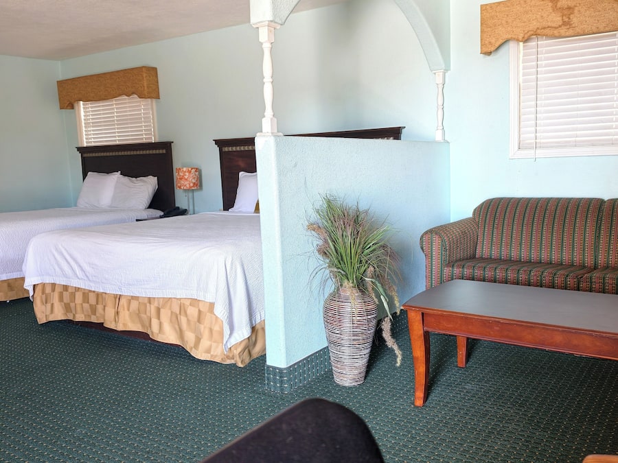 Suite, Non Smoking (2 King Beds & Sofa Bed) | Desk, free WiFi, bed sheets