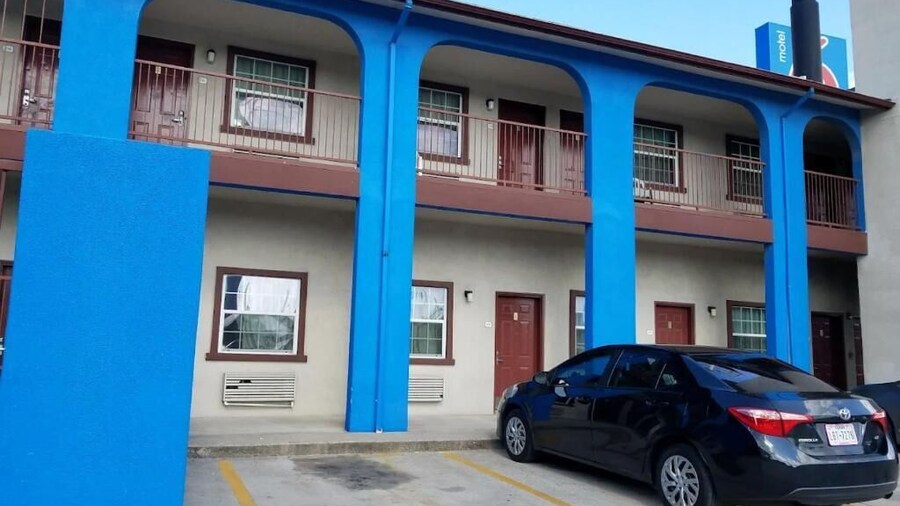 Airport Inn & Suites South Padre Island I 37