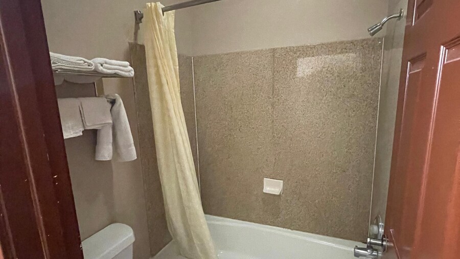 Airport Inn & Suites South Padre Island I 37