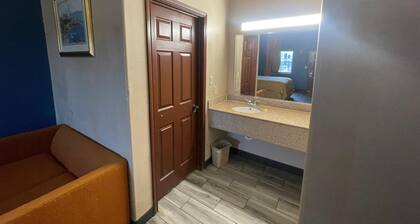 Airport Inn & Suites South Padre Island I 37