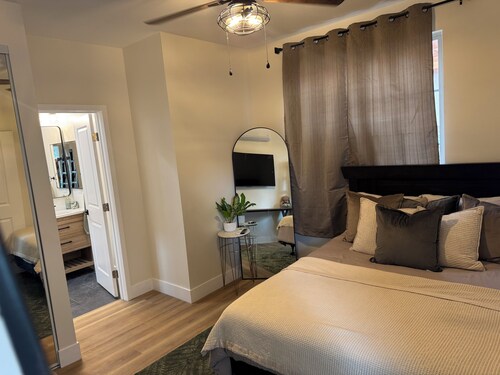 Cozy 1BR Suite w/ Private Yard + Fully Furnished All Utilities