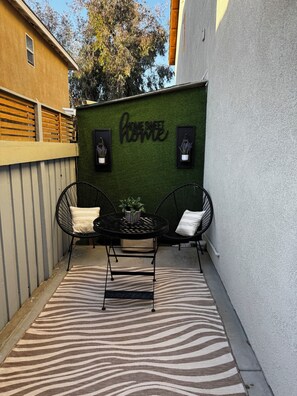 Outdoor dining - Cozy 1BR Suite w/ Private Yard + Fully Furnished All Utilities (Moreno Valley)