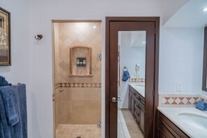 Hair dryer, towels - Ground Floor 4 Bedroom Sonoran Sky! (Puerto Peñasco)