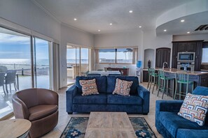 TV - Ground Floor 4 Bedroom Sonoran Sky! (Puerto Peñasco)
