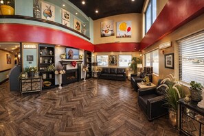 Lobby - Woodland Inn & Suites Extended Stay-2 Queen Bed NS (Wichita)