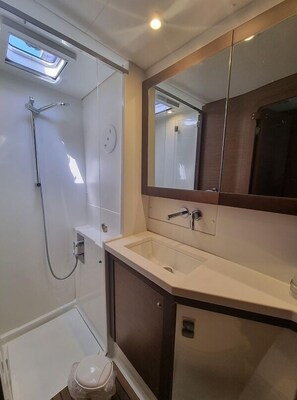 Shower - Sun-Kissed Sailing Adventure in the Saronic Islands (Laurium)