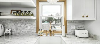 Charming Historic Chagrin Falls Home | Sleeps 6 | 2BR 2BA| Walk to Town