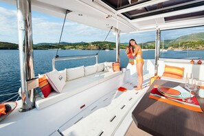 Outdoor dining - Sun-Kissed Sailing Adventure in the Saronic Islands (Laurium)