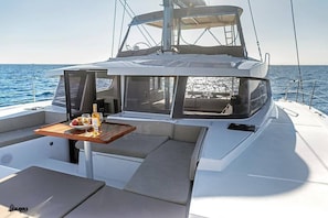 Property grounds - Sun-Kissed Sailing Adventure in Islas Sarónicas (Alimos)