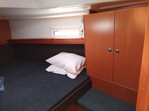 Room - Sun-Kissed Sailing Adventure in the Ionian Islands (Kontokali)