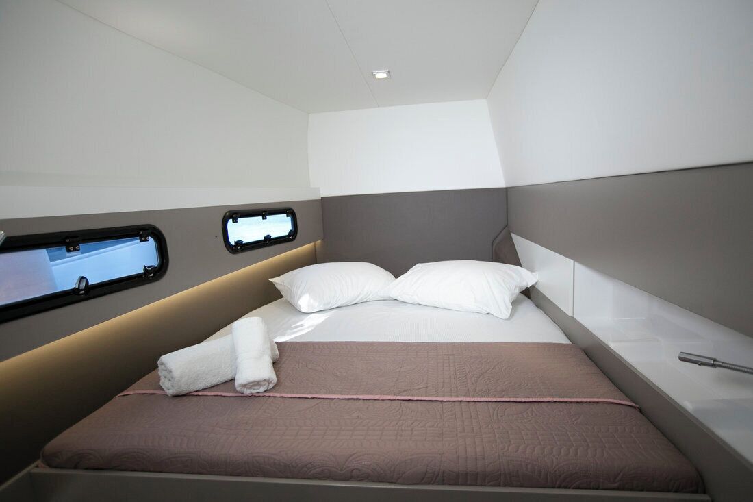 4 bedrooms, in-room safe