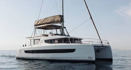 Sun-Kissed Sailing Adventure in Islas CĂcladas, Mykonos