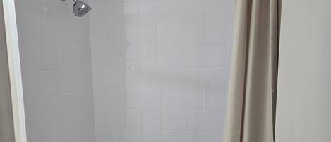 Handtücher, Seife, Toilettenpapier
