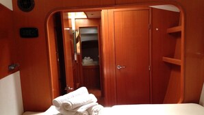 Room - Grecia Central Sun-Kissed Sailing Adventure (Nea Palatia)