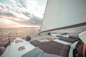 Property grounds - Sun-Kissed Sailing Adventure in Islas Sarónicas (Alimos)