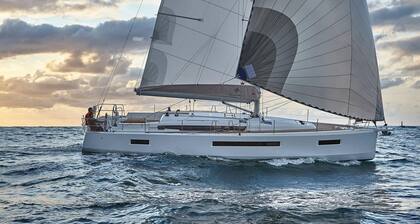 Sun-Kissed Sailing: A Luxurious Beach Experience in Nikiti, Macedonia