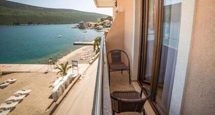Fiammanti Hotel Montenegro-Triple Room with Balcony and Sea View 3
