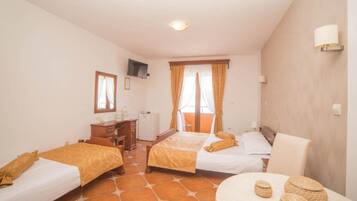 1 bedroom, internet, bed sheets