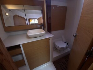 Shower - Sun-Kissed Sailing Adventure in the Ionian Islands, Lefkada (Lefkada)