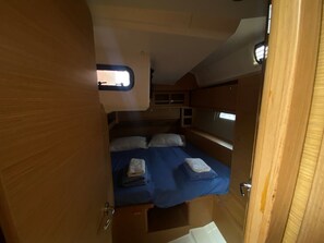 4 chambres, fer et planche à repasser