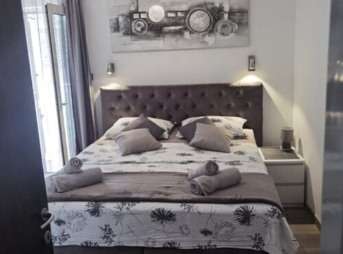 Apartments Diadora - One bedroom apartment Sun