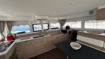 Fridge, microwave, oven, coffee/tea maker