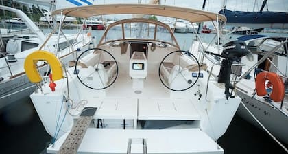 Sun-Kissed Sailing: A Luxurious Beach Experience in Nikiti, Macedonia
