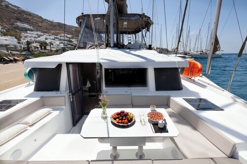 Sonnenverwöhntes Segelabenteuer auf den Islas Cícladas, Mykonos