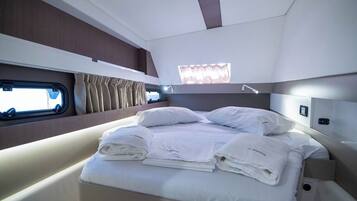 4 bedrooms, in-room safe