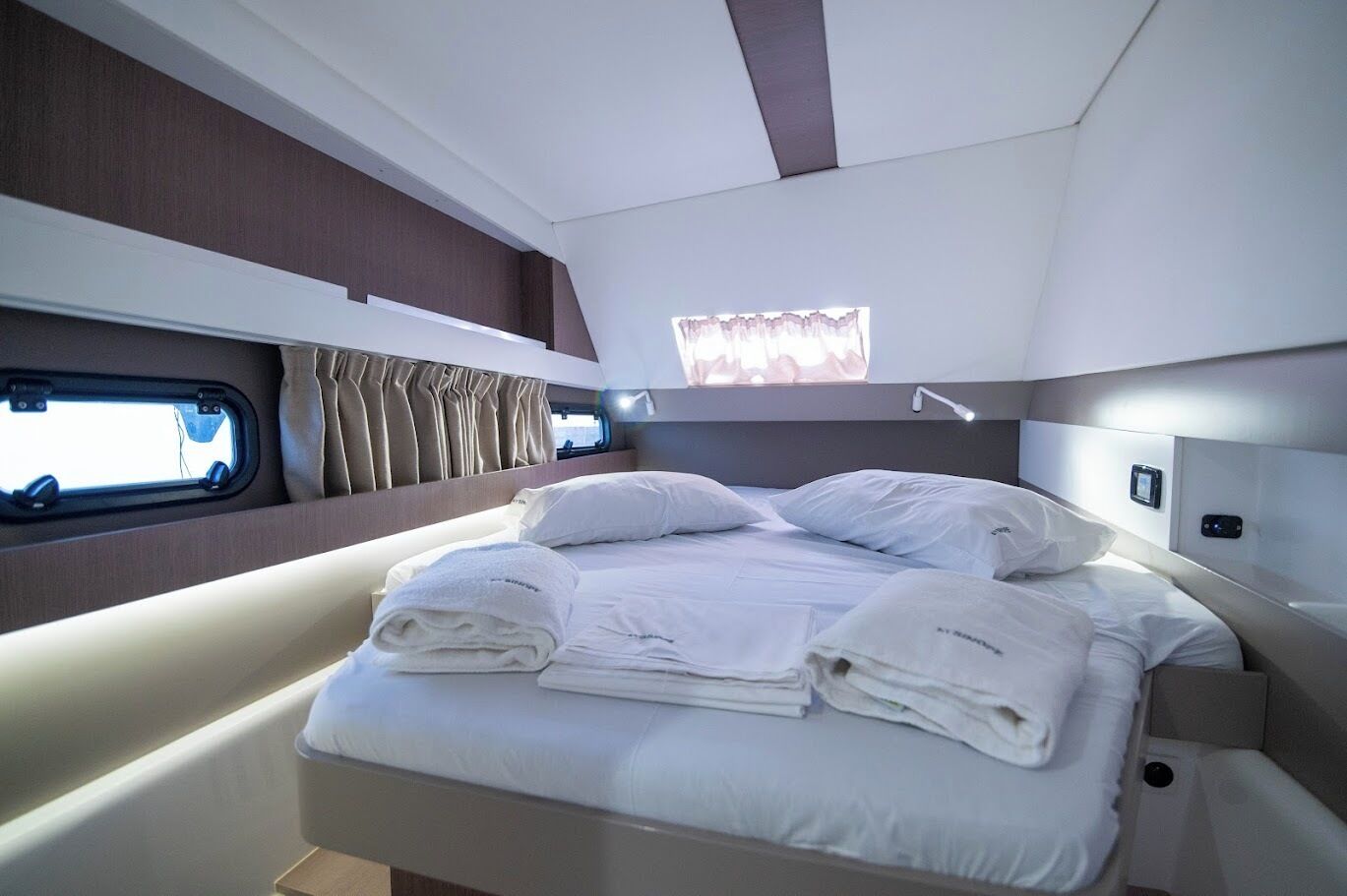 4 bedrooms, in-room safe